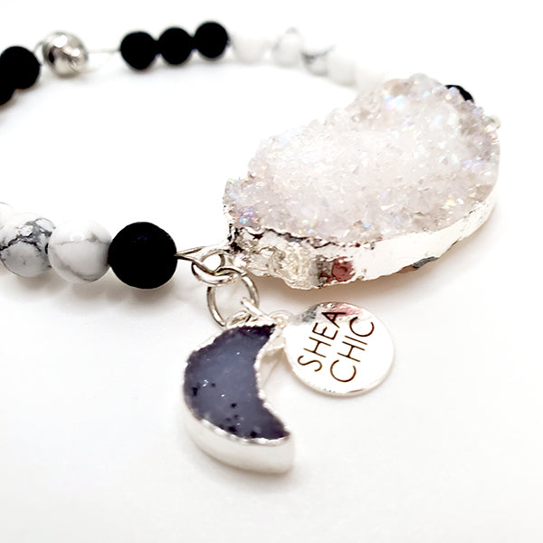 Calming CHIC - Calming Howlite beads with a stunning white silver electroplated Druzy